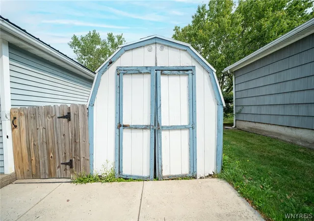 Photo 4 of Sale Pending at 84 Chapel Ave, Buffalo, NY 14225 | MLS# B1708143 | Listing updated on 2026-08-28