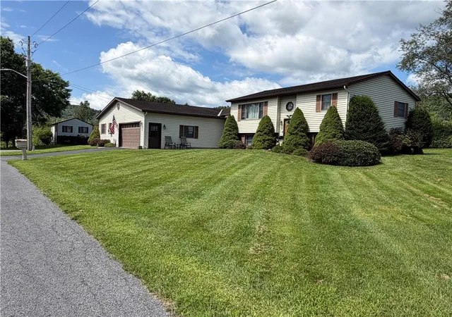 Photo 3 of Single family home for sale at 10 Sloan Dr, Otego, NY 13825 | MLS# R1707932 | Listing updated on 2026-09-11