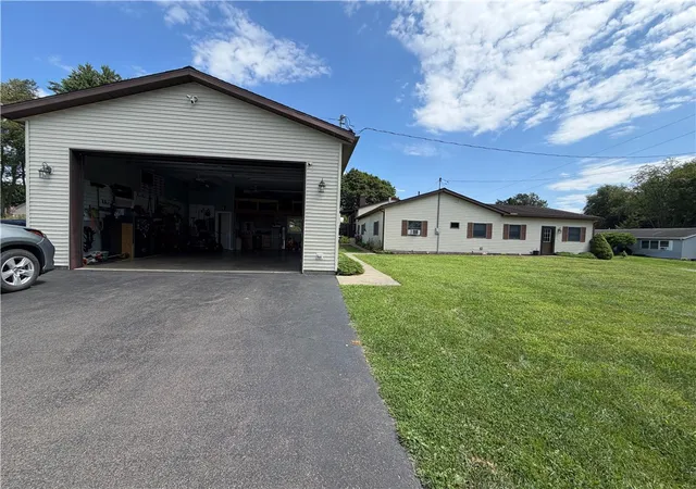 Photo 4 of Single family home for sale at 10 Sloan Dr, Otego, NY 13825 | MLS# R1707932 | Listing updated on 2026-09-11