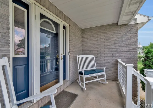 Photo 2 of Sale Pending at 6989 Samantha Ct, Niagara Falls, NY 14304 | MLS# B1708162 | Listing updated on 2026-09-04