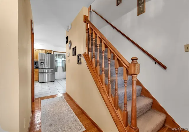Photo 3 of Sale Pending at 6989 Samantha Ct, Niagara Falls, NY 14304 | MLS# B1708162 | Listing updated on 2026-09-04