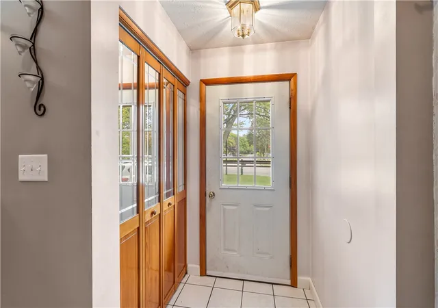 Photo 4 of Sale Pending at 7 Havenwood Dr, Brockport, NY 14420 | MLS# R1707211 | Listing updated on 2026-08-31