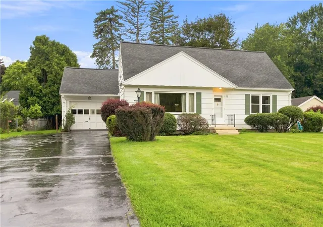 Photo 2 of Sale Pending at 15 Austin Dr, Rochester, NY 14625 | MLS# R1708113 | Listing updated on 2026-08-31