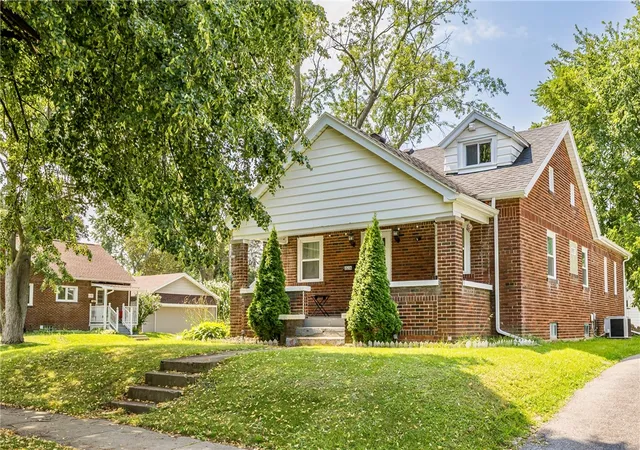 Photo 1 of Sale Pending at 226 Crestwood Blvd, Rochester, NY 14624 | MLS# R1706082 | Listing updated on 2026-09-11