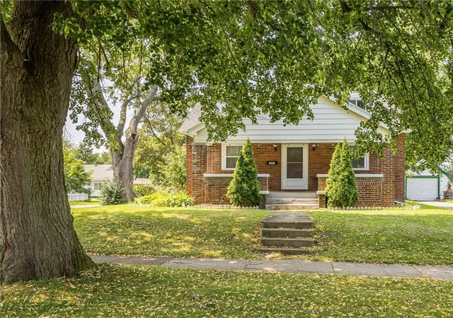 Photo 2 of Sale Pending at 226 Crestwood Blvd, Rochester, NY 14624 | MLS# R1706082 | Listing updated on 2026-09-11