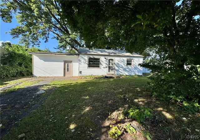 Photo 1 of Single family home for sale at 203 Anita Ave, Liverpool, NY 13088 | MLS# S1708123 | Listing updated on 2026-08-19