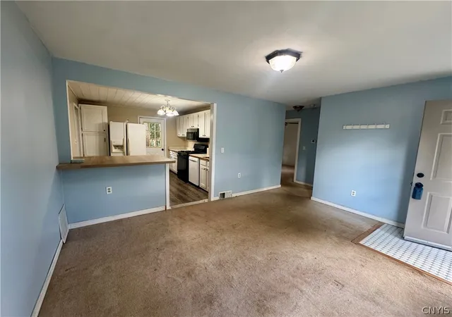 Photo 4 of Single family home for sale at 203 Anita Ave, Liverpool, NY 13088 | MLS# S1708123 | Listing updated on 2026-08-19