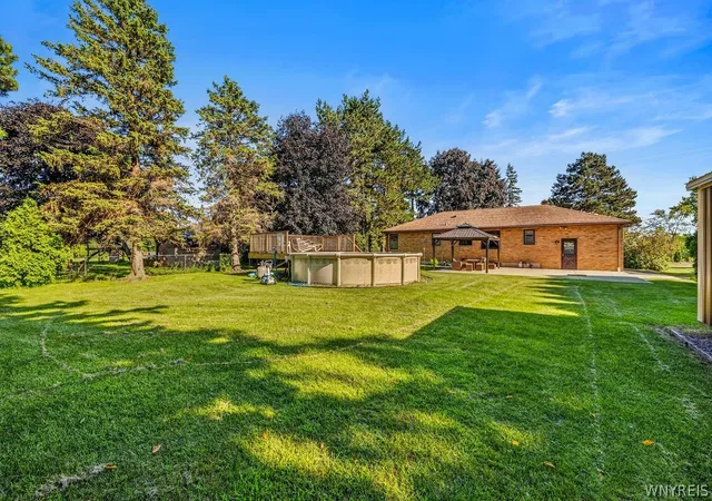 Photo 4 of Sale Pending at 1169 Upper Mountain Rd, Lewiston, NY 14092 | MLS# B1708074 | Listing updated on 2026-09-02