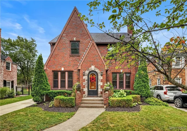Photo 1 of Sale Pending at 212 Brantwood Rd, Buffalo, NY 14226 | MLS# B1708047 | Listing updated on 2026-09-01