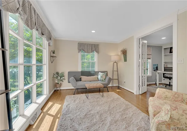 Photo 3 of Sale Pending at 4 Fawn Ter, Orchard Park, NY 14127 | MLS# B1708096 | Listing updated on 2026-09-08