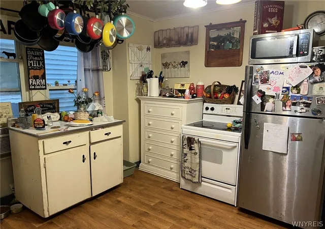 Listing Photo 4 - Condo for sale in building located at 1526 La Salle Ave, Niagara Falls, NY 14301