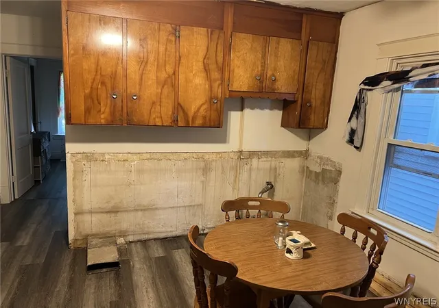 Listing Photo 5 - Condo for sale in building located at 1526 La Salle Ave, Niagara Falls, NY 14301