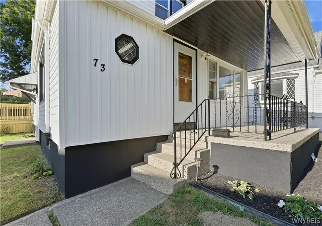Photo 3 of Sale Pending at 73 Susan Ln, Buffalo, NY 14220 | MLS# B1708256 | Listing updated on 2026-08-26