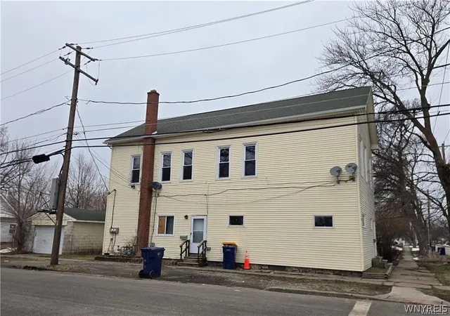 Photo 1 of Multi family home for sale at 285 Clinton St, Lockport, NY 14094 | MLS# B1708210 | Listing updated on 2026-08-19