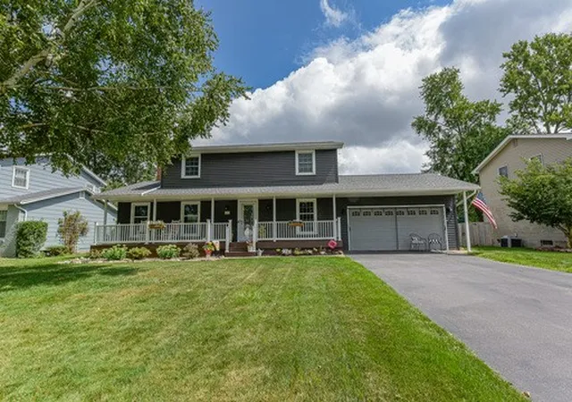 Photo 2 of Sale Pending at 28 Stallion Cir, Rochester, NY 14626 | MLS# R1708258 | Listing updated on 2026-08-28