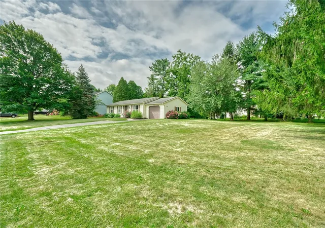 Photo 2 of Sale Pending at 1127 Lake Park Ln, Webster, NY 14580 | MLS# R1708293 | Listing updated on 2026-08-26