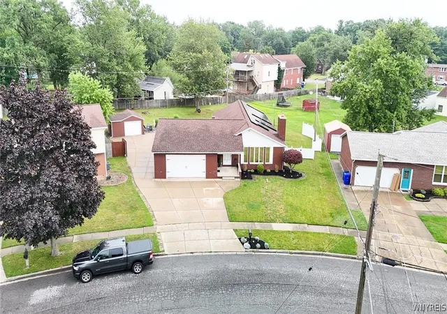 Photo 3 of Sale Pending at 45 Pinewood Dr, Buffalo, NY 14224 | MLS# B1705387 | Listing updated on 2026-08-26