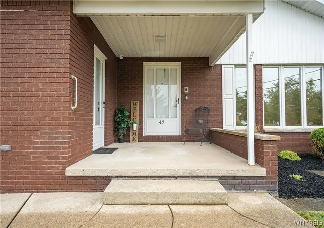 Photo 3 of Sale Pending at 45 Pinewood Dr, Buffalo, NY 14224 | MLS# B1705387 | Listing updated on 2026-08-26