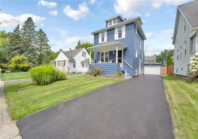 Photo 4 of Sale Pending at 30 Deland Park B, Fairport, NY 14450 | MLS# R1706813 | Listing updated on 2026-08-27