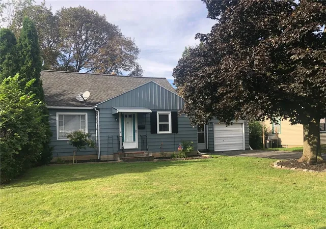 Photo 1 of Sale Pending at 194 Legion Cir, Rochester, NY 14616 | MLS# R1708031 | Listing updated on 2026-09-09