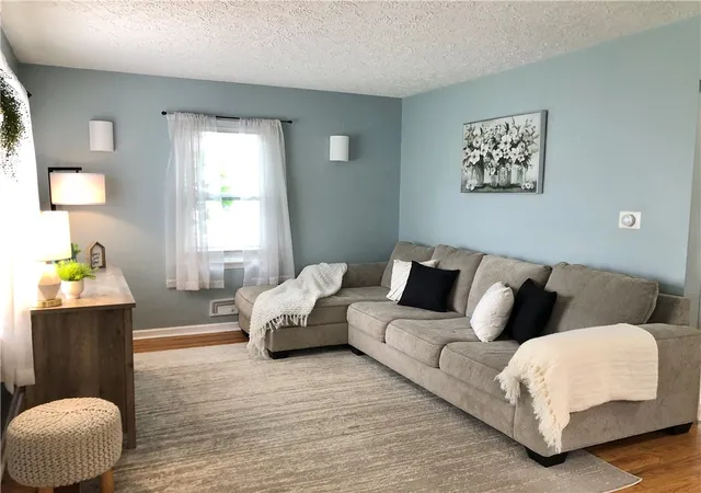 Photo 3 of Sale Pending at 194 Legion Cir, Rochester, NY 14616 | MLS# R1708031 | Listing updated on 2026-09-09