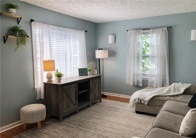 Photo 3 of Sale Pending at 194 Legion Cir, Rochester, NY 14616 | MLS# R1708031 | Listing updated on 2026-09-09
