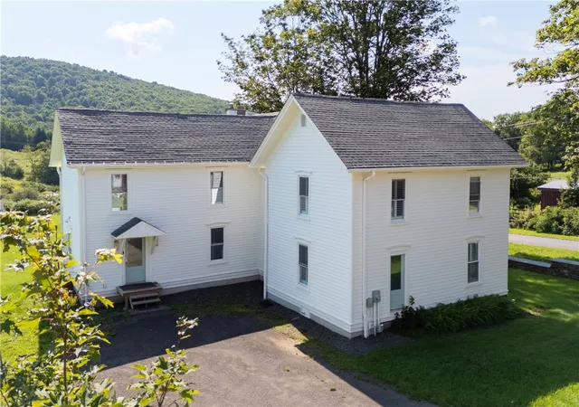 Photo 2 of Single family home for sale at 280 W Peakes Brk Rd, Delhi, NY 13753 | MLS# R1706702 | Listing updated on 2026-08-27