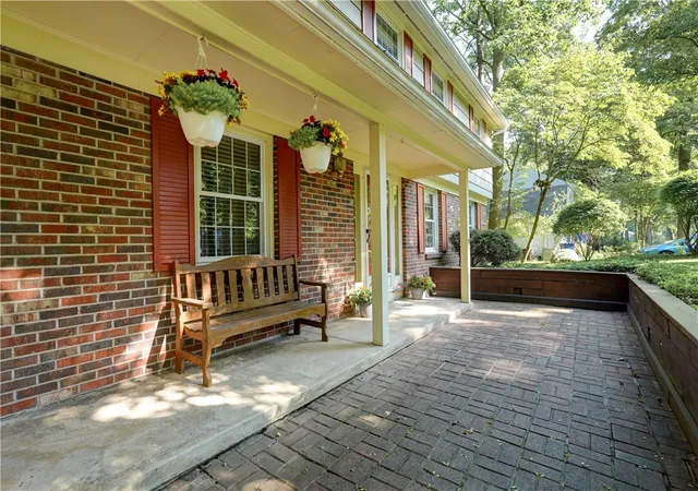 Photo 2 of Sale Pending at 20 Chesham Way, Fairport, NY 14450 | MLS# R1708307 | Listing updated on 2026-09-05