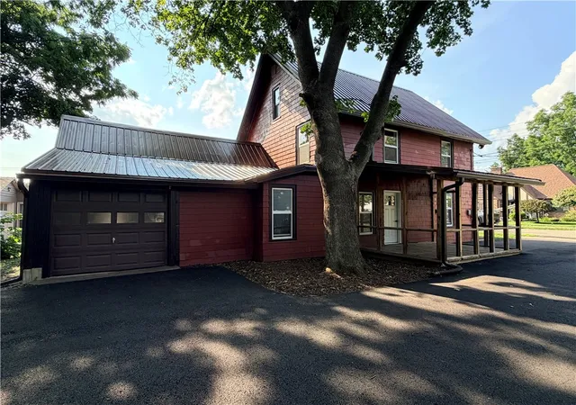 Photo 3 of Sale Pending at 209 Steuben St, Horseheads, NY 14845 | MLS# R1708145 | Listing updated on 2026-09-04
