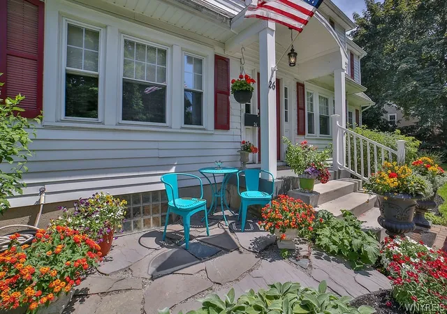 Photo 2 of Sale Pending at 26 Monroe Dr, Buffalo, NY 14221 | MLS# B1707927 | Listing updated on 2026-08-27