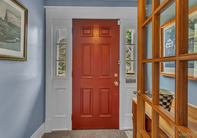 Photo 3 of Sale Pending at 26 Monroe Dr, Buffalo, NY 14221 | MLS# B1707927 | Listing updated on 2026-08-27