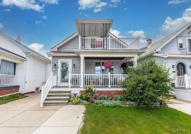 Photo 1 of Sale Pending at 22 Eiseman Ave, Buffalo, NY 14217 | MLS# B1706598 | Listing updated on 2026-08-28