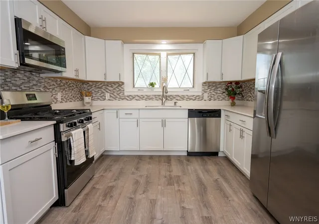 Photo 4 of Sale Pending at 28 Evergreen Pl, Buffalo, NY 14225 | MLS# B1708075 | Listing updated on 2026-08-24