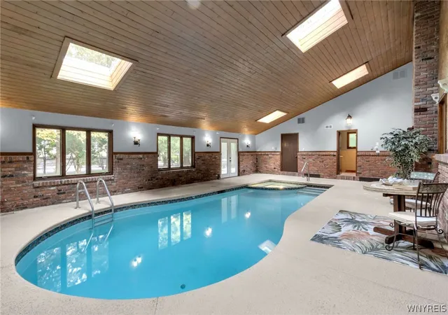 Photo 2 of Sale Pending at 35 High Ct, Buffalo, NY 14226 | MLS# B1703862 | Listing updated on 2026-09-03