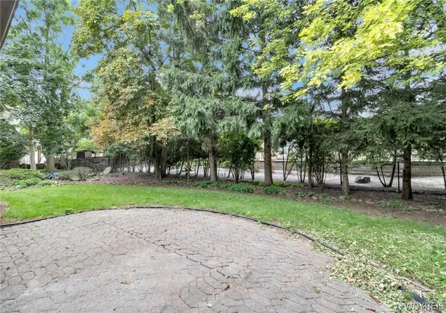Photo 3 of Sale Pending at 35 High Ct, Buffalo, NY 14226 | MLS# B1703862 | Listing updated on 2026-09-03
