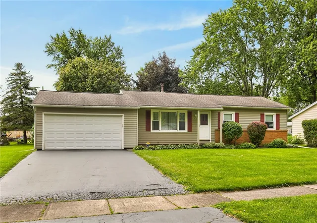 Photo 1 of Sale Pending at 15 Adair Dr, Rochester, NY 14606 | MLS# R1707637 | Listing updated on 2026-08-31