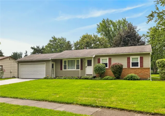 Photo 2 of Sale Pending at 15 Adair Dr, Rochester, NY 14606 | MLS# R1707637 | Listing updated on 2026-08-31