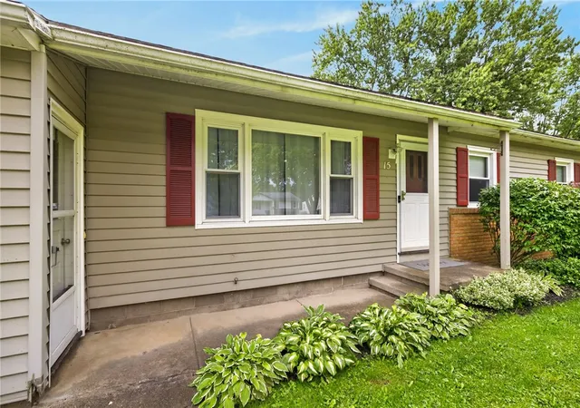Photo 3 of Sale Pending at 15 Adair Dr, Rochester, NY 14606 | MLS# R1707637 | Listing updated on 2026-08-31