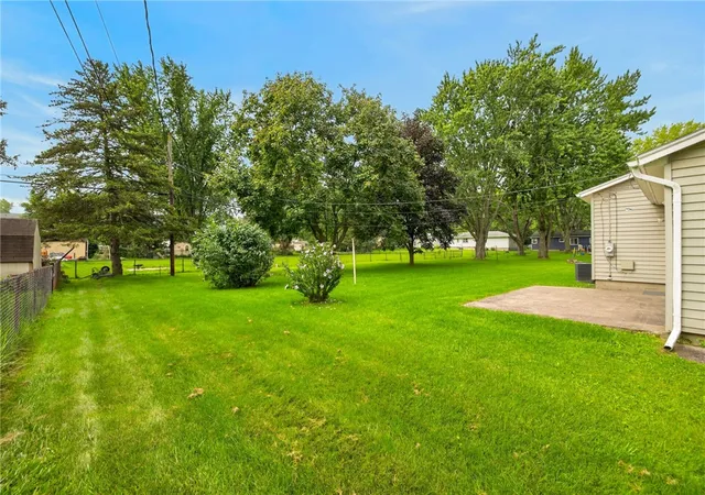 Photo 3 of Sale Pending at 15 Adair Dr, Rochester, NY 14606 | MLS# R1707637 | Listing updated on 2026-08-31