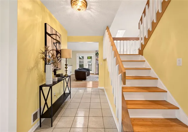 Photo 3 of Sale Pending at 36 Crossbow Dr, Penfield, NY 14526 | MLS# R1706811 | Listing updated on 2026-09-02