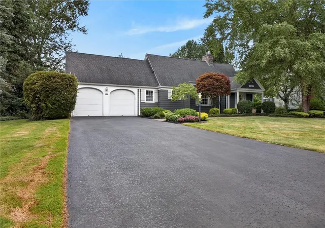 Photo 2 of Sale Pending at 186 Ridgemont Dr, Rochester, NY 14626 | MLS# R1708338 | Listing updated on 2026-08-28