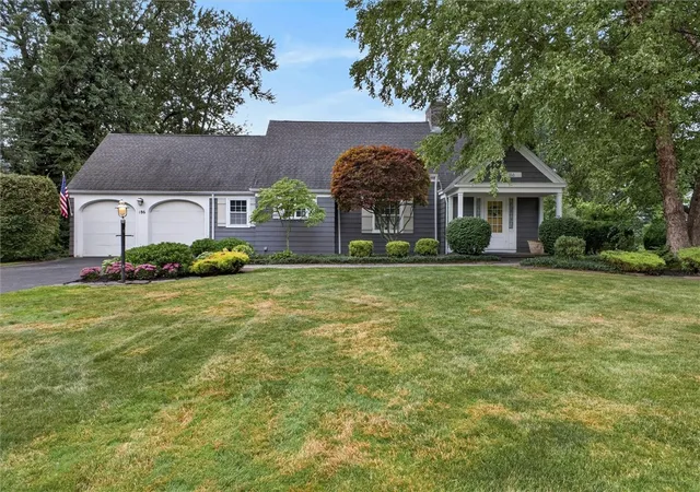 Photo 3 of Sale Pending at 186 Ridgemont Dr, Rochester, NY 14626 | MLS# R1708338 | Listing updated on 2026-08-28