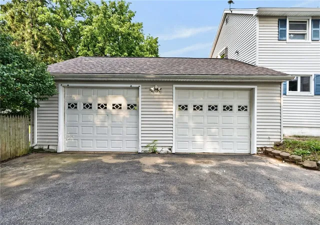 Photo 3 of Sale Pending at 42 Barry St, Brockport, NY 14420 | MLS# R1706254 | Listing updated on 2026-08-27