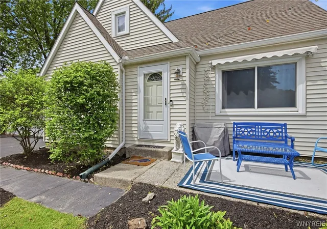 Photo 4 of Single family home for sale at 8730 Sunset Dr, Buffalo, NY 14221 | MLS# B1708249 | Listing updated on 2026-09-08