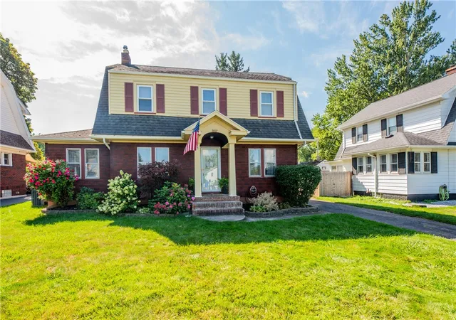 Photo 3 of Sale Pending at 2807 Chili Ave, Rochester, NY 14624 | MLS# R1708172 | Listing updated on 2026-09-01