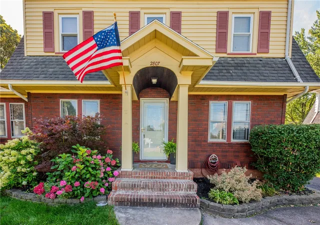 Photo 4 of Sale Pending at 2807 Chili Ave, Rochester, NY 14624 | MLS# R1708172 | Listing updated on 2026-09-01