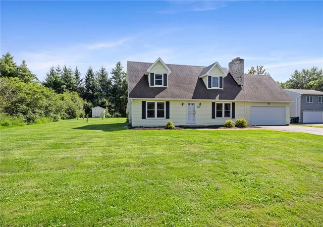 Photo 3 of Sale Pending at 1859 State Rd, Webster, NY 14580 | MLS# R1707634 | Listing updated on 2026-08-31