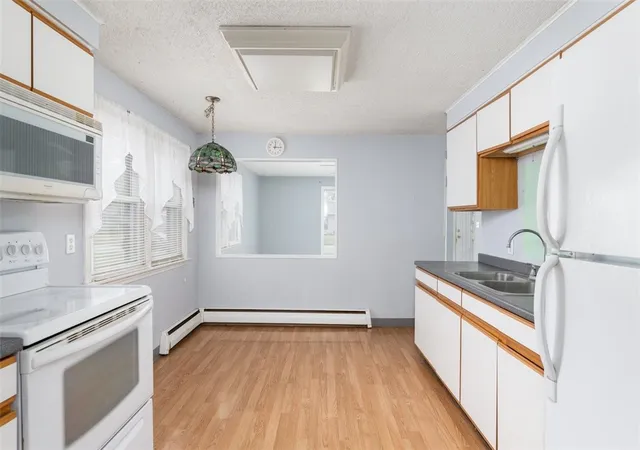 Photo 3 of Sale Pending at 540 Wendel Ave, Buffalo, NY 14223 | MLS# R1708141 | Listing updated on 2026-09-01