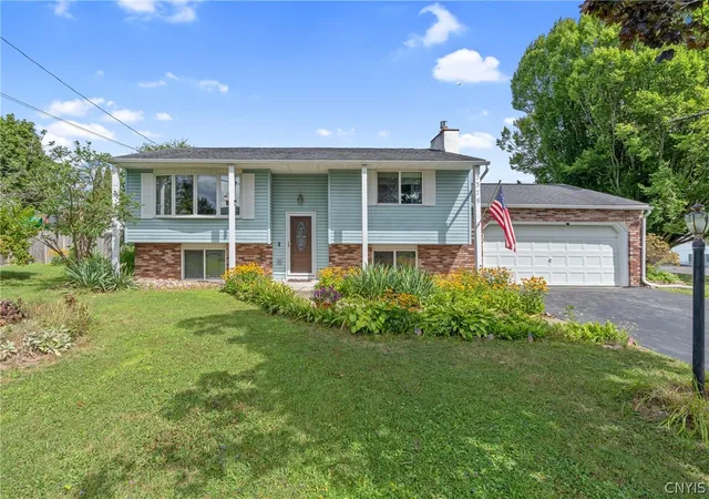 Photo 1 of Sale Pending at 5379 Vineyard Dr, Clay, NY 13041 | MLS# S1708324 | Listing updated on 2026-08-23