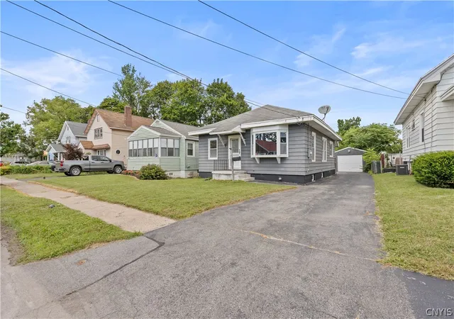 Photo 3 of Sale Pending at 128 Harford Rd, Syracuse, NY 13208 | MLS# S1708287 | Listing updated on 2026-09-08